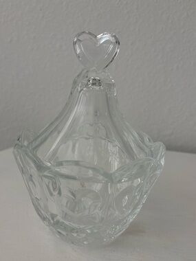 ❤️Vintage 1970's Fifth Avenue Crystal Cherish Heart Candy Trinket Dish